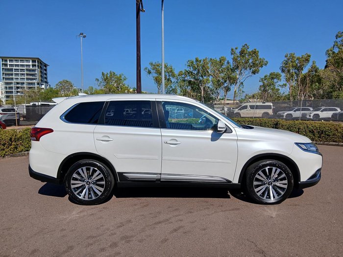 2020 Mitsubishi Outlander LS