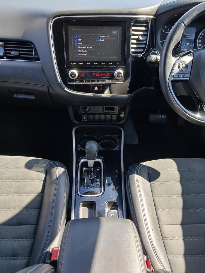 2020 Mitsubishi Outlander LS