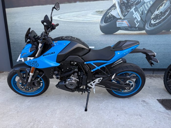 2023 Suzuki GSX-8S Blue