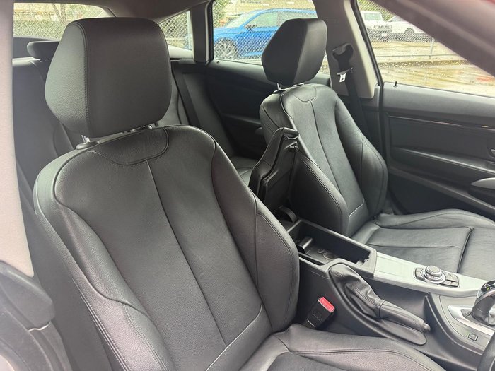 2013 BMW 3 Series 320d Sport Line