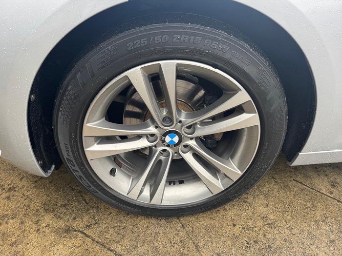 2013 BMW 3 Series 320d Sport Line