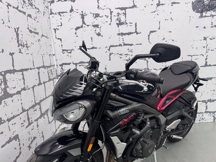 2021 Triumph Street Triple R 765 Low Street Triple Black