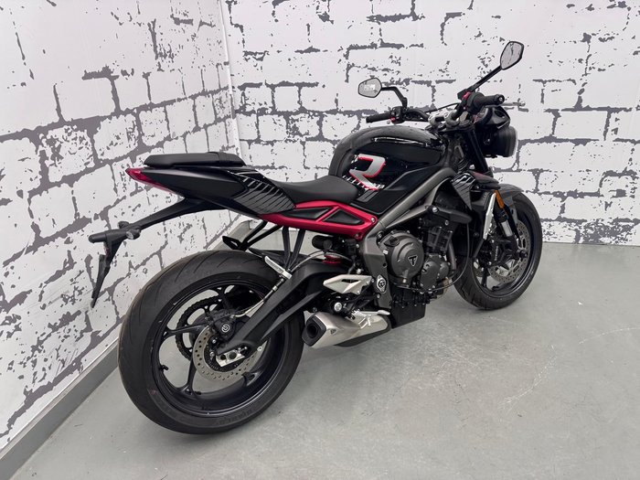 2021 Triumph Street Triple R 765 Low Street Triple Black