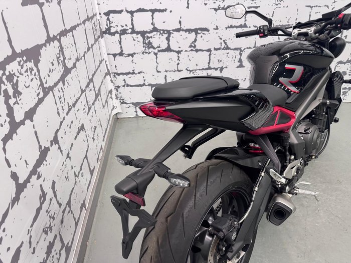 2021 Triumph Street Triple R 765 Low Street Triple Black