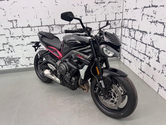 2021 Triumph Street Triple R 765 Low Street Triple Black