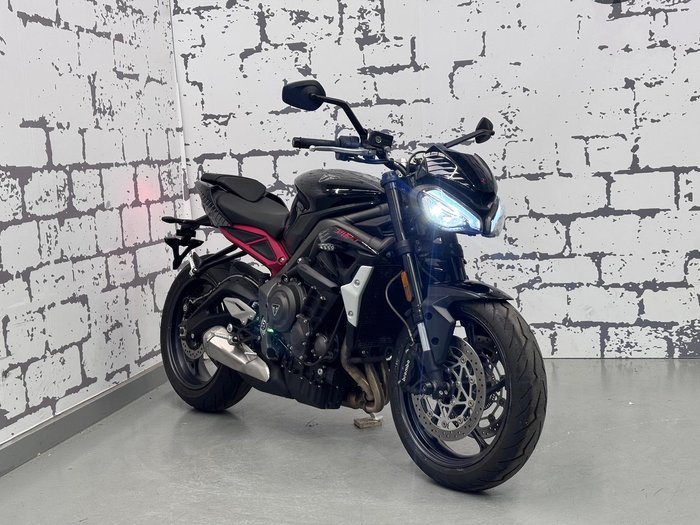 2021 Triumph Street Triple R 765 Low Street Triple Black