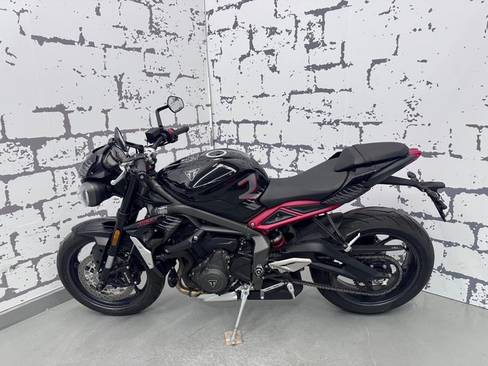2021 Triumph Street Triple R 765 Low Street Triple Black
