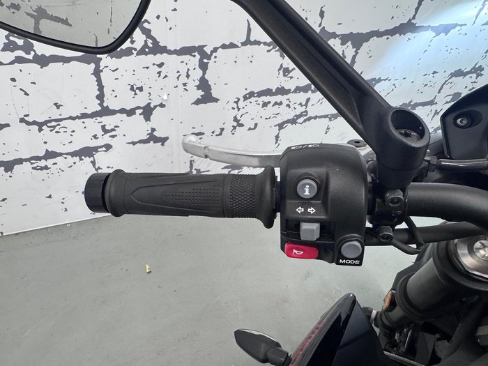 2021 Triumph Street Triple R 765 Low Street Triple Black