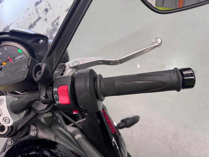2021 Triumph Street Triple R 765 Low Street Triple Black