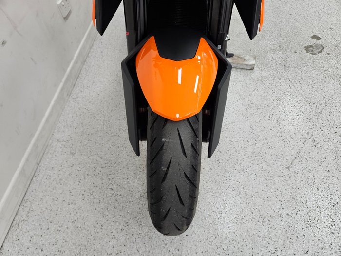 2023 Ktm 1290 SUPER DUKE R Orange