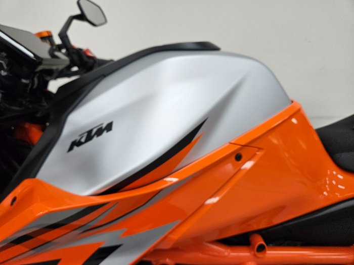 2023 Ktm 1290 SUPER DUKE R Orange