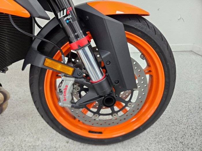 2023 Ktm 1290 SUPER DUKE R Orange