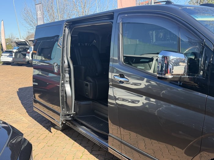 2021 Toyota Granvia VX