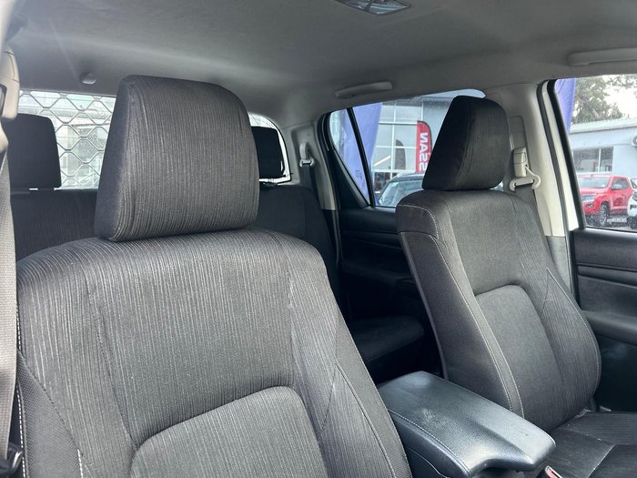 2016 Toyota Hilux SR