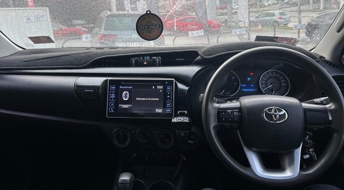 2016 Toyota Hilux SR