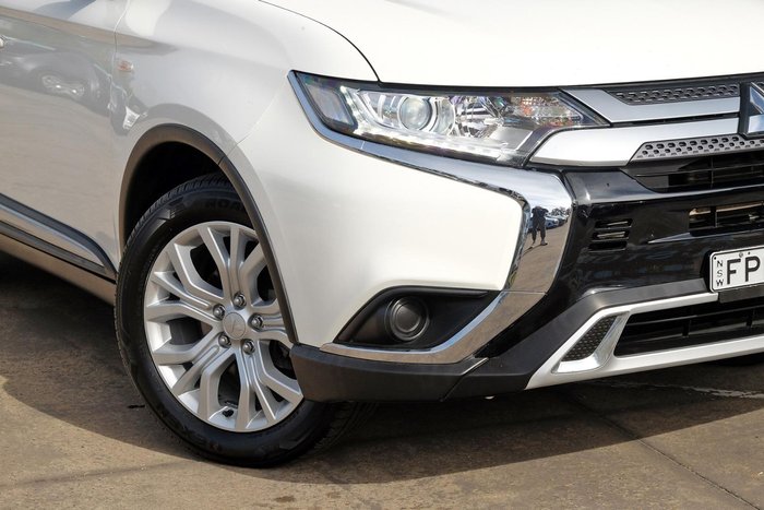 2020 Mitsubishi Outlander ES