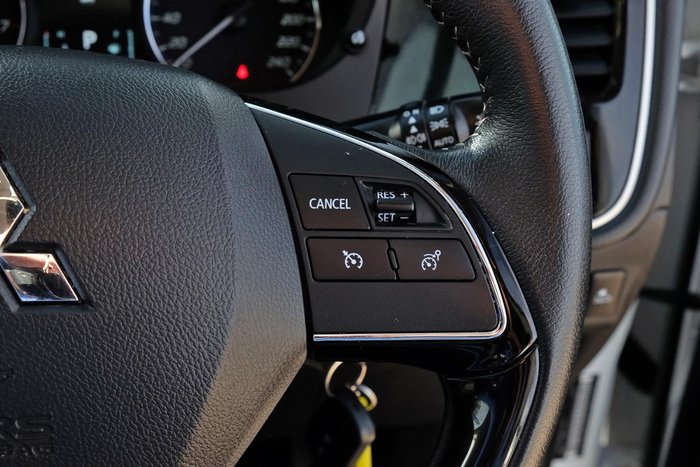 2020 Mitsubishi Outlander ES