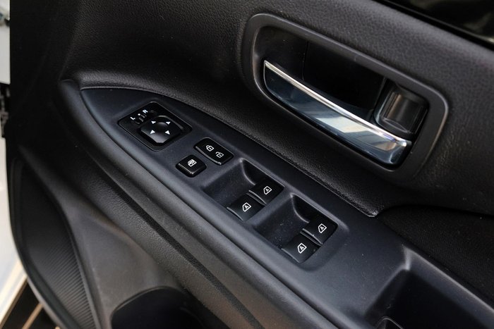 2020 Mitsubishi Outlander ES