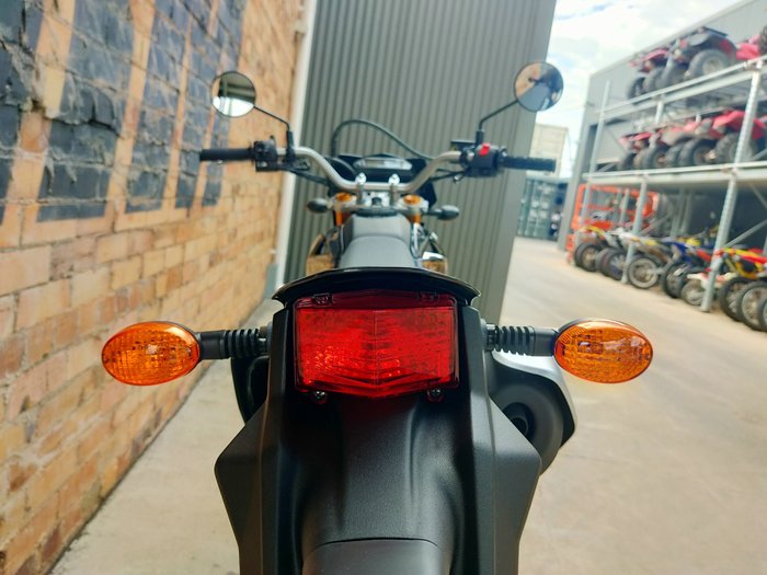 2026 KAWASAKI KLX150 DUAL PURPOSE BK2