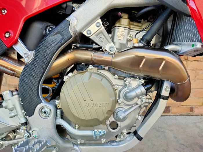 2025 DUCATI DESMO450 MX MOTOCROSS RED