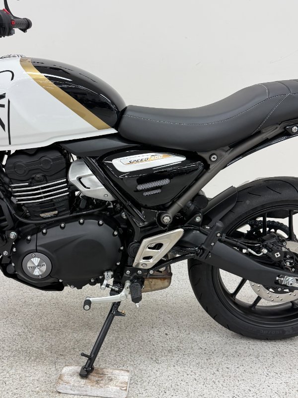 2026 Triumph SPEED 400 WHITE