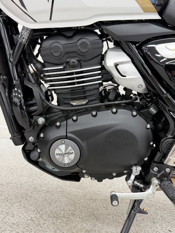 2026 Triumph SPEED 400 WHITE