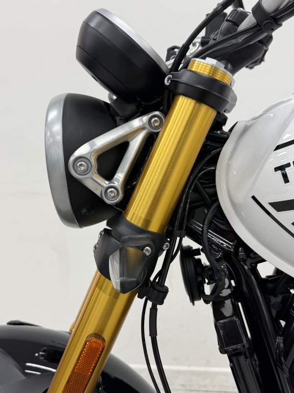 2026 Triumph SPEED 400 WHITE
