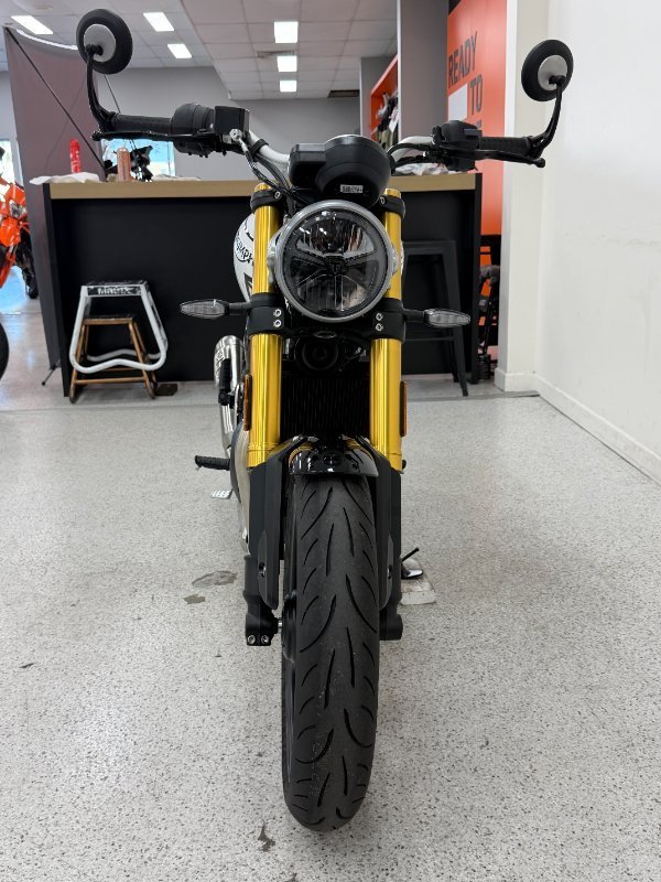 2026 Triumph SPEED 400 WHITE