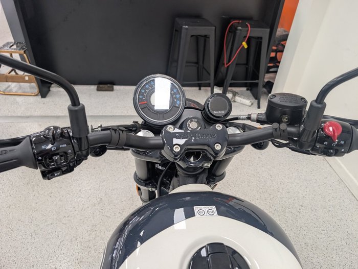 2026 Royal Enfield SHOTGUN 650 White