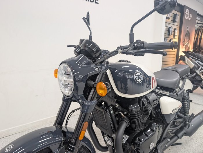 2026 Royal Enfield SHOTGUN 650 White