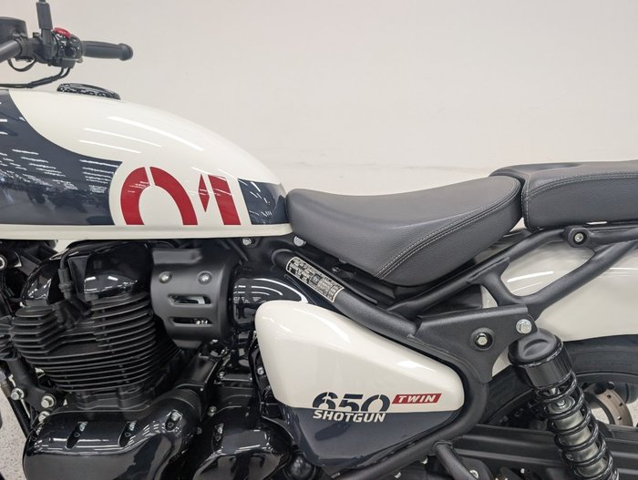 2026 Royal Enfield SHOTGUN 650 White