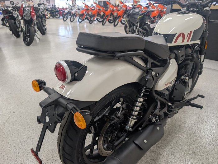 2026 Royal Enfield SHOTGUN 650 White