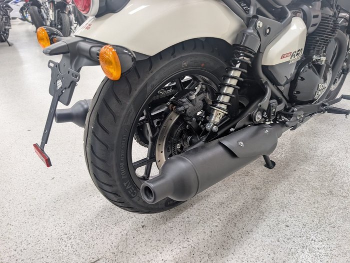 2026 Royal Enfield SHOTGUN 650 White