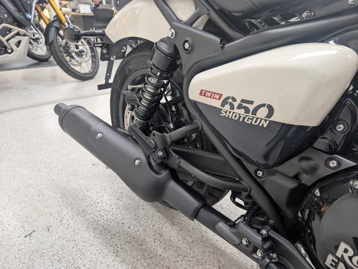 2026 Royal Enfield SHOTGUN 650 White