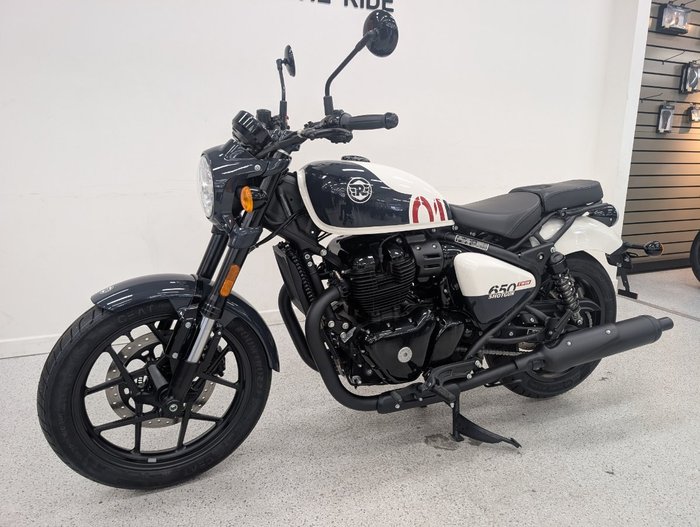 2026 Royal Enfield SHOTGUN 650 White