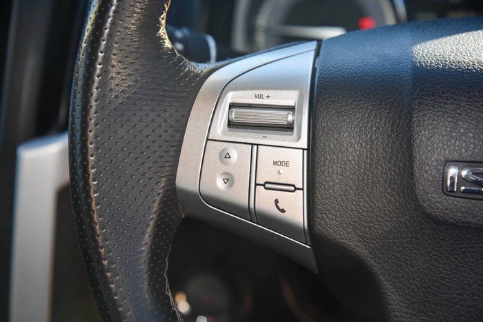 2019 Isuzu MU-X LS-T