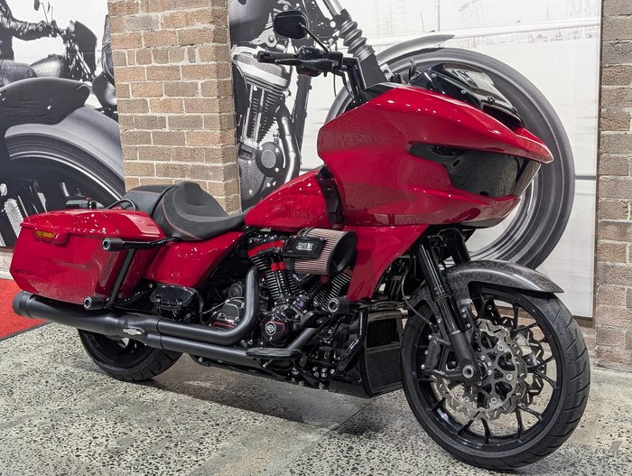 2025 Harley-Davidson CVO Road Glide ST 121 (FLTRXSTSE)