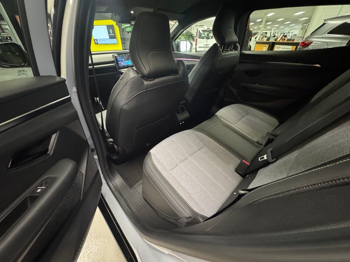 2024 Renault Megane E-Tech Techno EV60 XCB MY24 Rafale Grey and Diamond Black
