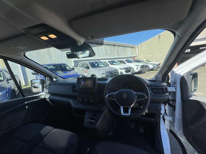 2026 Renault Trafic Pro X82 Glacier White