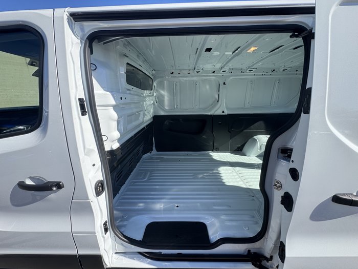 2026 Renault Trafic Pro X82 Glacier White