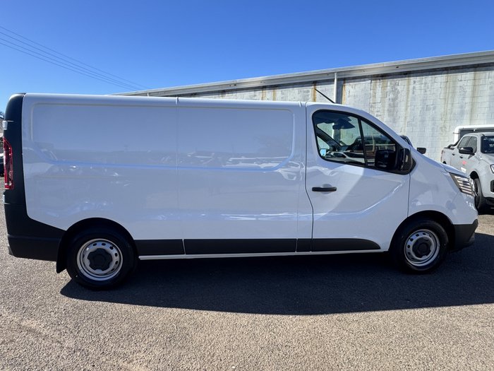 2026 Renault Trafic Pro X82 Glacier White
