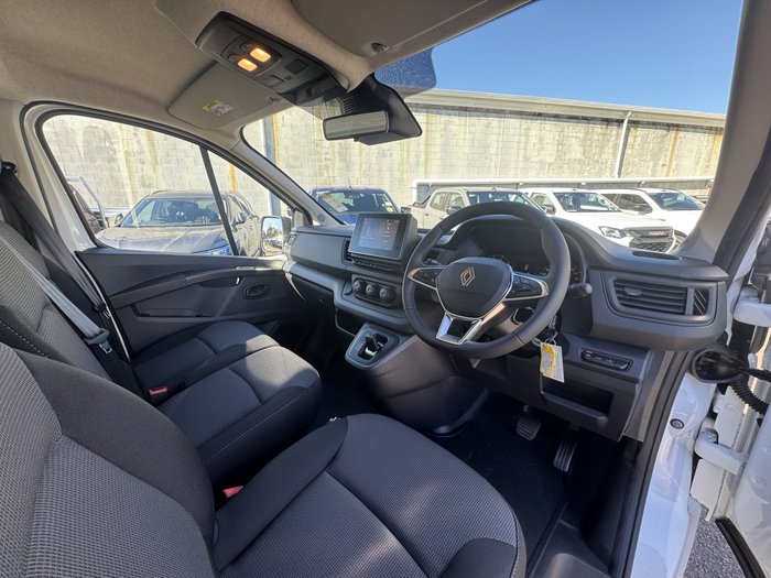 2026 Renault Trafic Pro X82 Glacier White