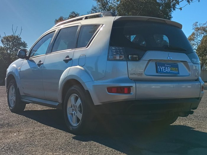 2010 Mitsubishi Outlander LS