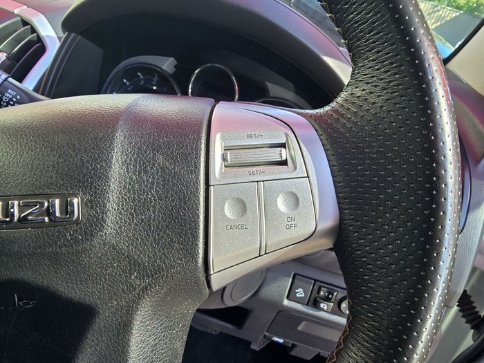 2020 Isuzu MU-X LS-T