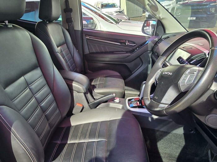 2020 Isuzu MU-X LS-T