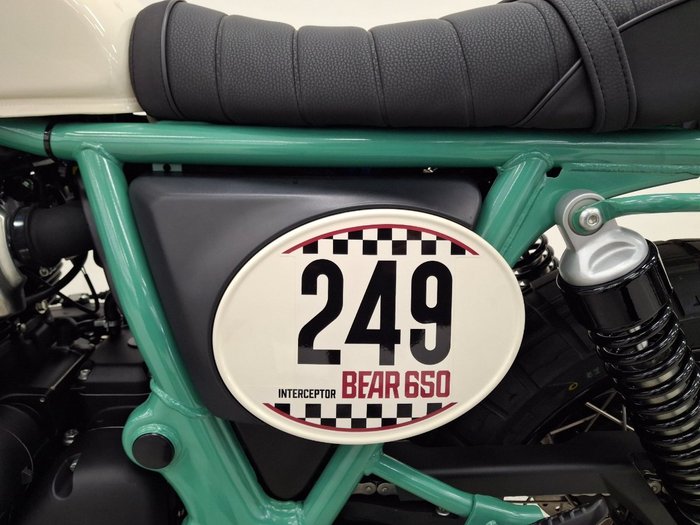 2026 Royal Enfield BEAR 650 WHITE 249