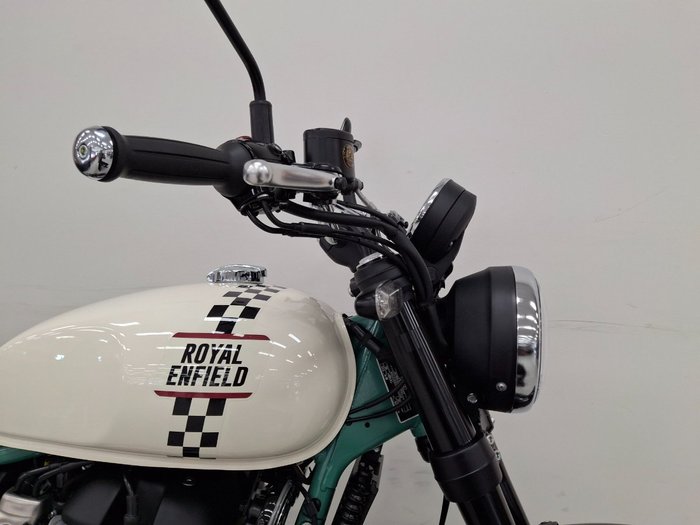 2026 Royal Enfield BEAR 650 WHITE 249