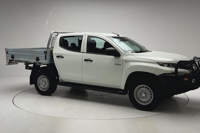 2024 Mitsubishi Triton GLX