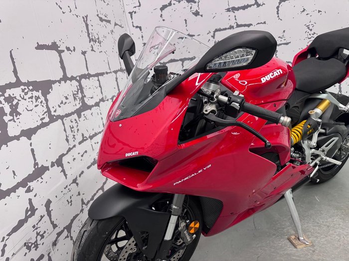 2024 Ducati Panigale V2 Panigale Red