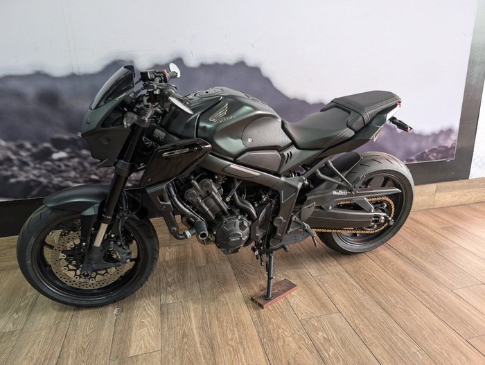 2023 Honda CB650R Black